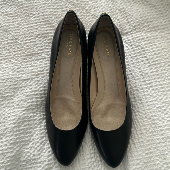 NWOT Cole Haan Go To Wedge Pump Black 9.5 - Picture 1 of 7